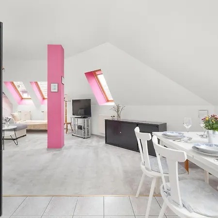 Centrum Ratuszowa Pink By Renters Kolobřeh